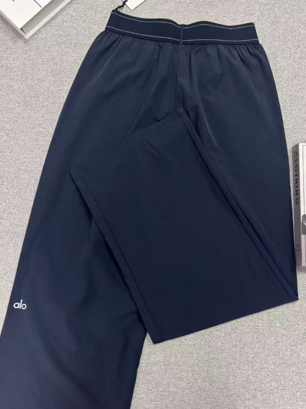 Brand New ALO Yoga Suit Up Trouser Navy Blue (Regular 30 inches) Size S - Picture 4 of 7